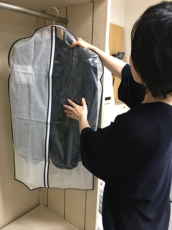 洋服カバー　衣替え　クローゼット　スーツ