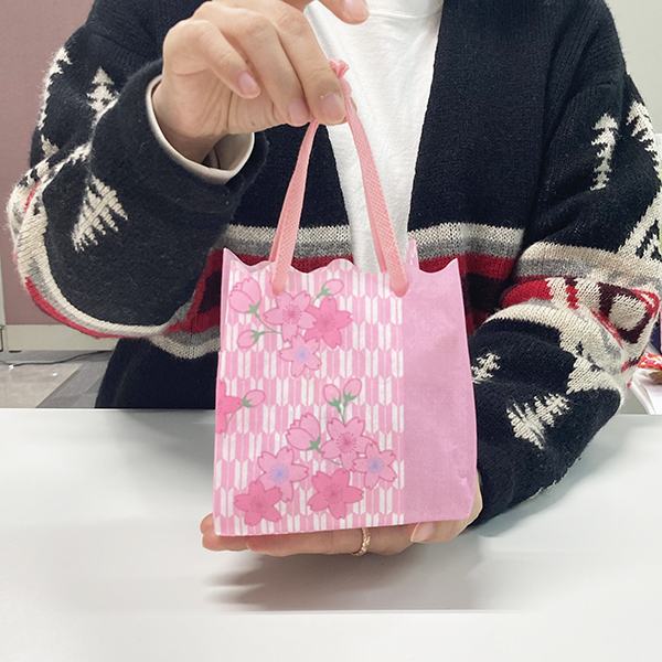 桜　ラッピング　春のラッピング　和菓子　おもたせ　矢絣　合格　卒入学