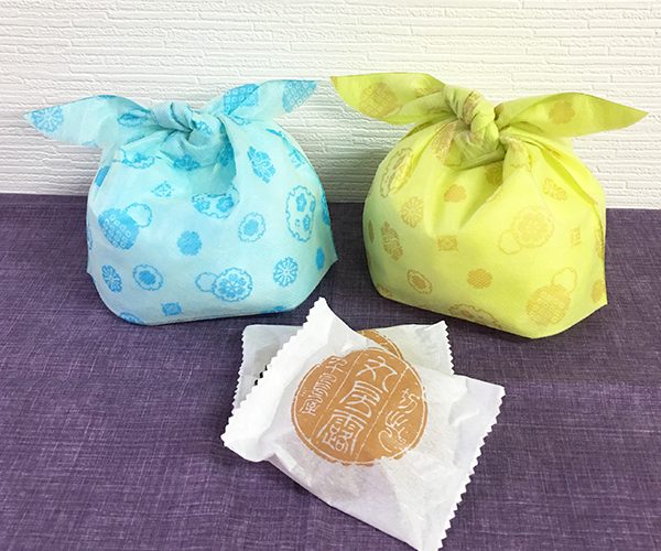 風呂敷　和菓子　洋菓子　雪柄　春　