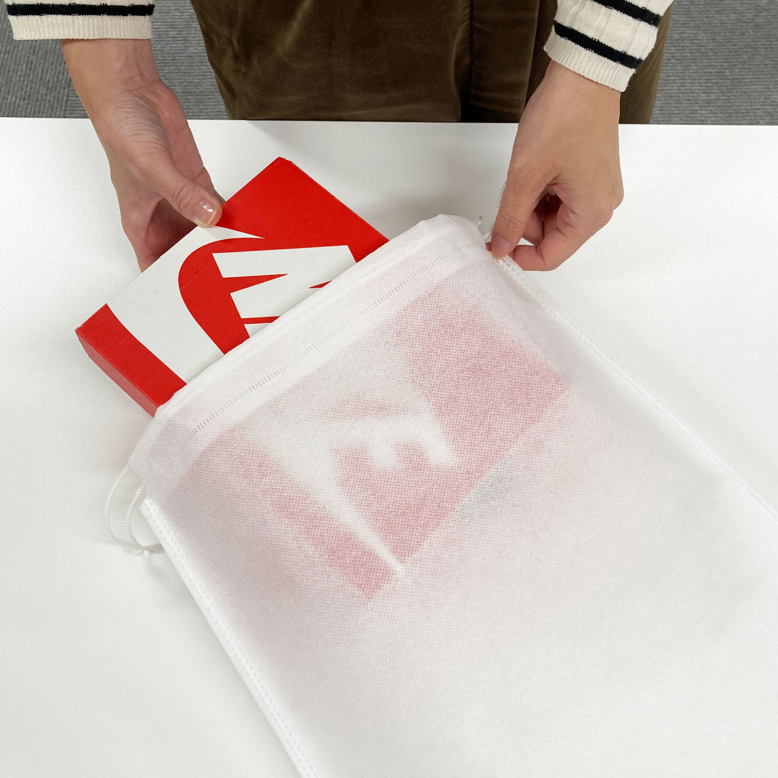 そのままギフトにも。インナー巾着 大口注文出品。