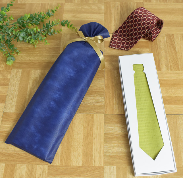 スリムバッグ　ネクタイ　ラッピング
