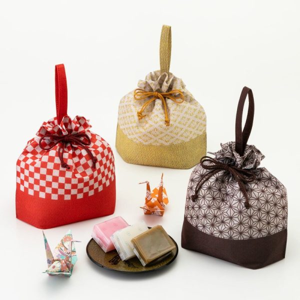 Drawstring wrapping bag with popular Japanese patterns such as ichimatsu check and hemp leaf design